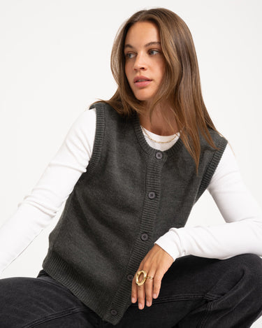 Sansa Gilet Button Dark Grey - Things I Like Things I Love