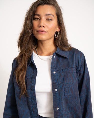 Sarah Overshirt Insignia Blue/Snake - Things I Like Things I Love