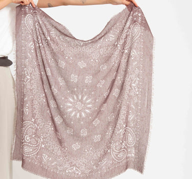 Scarf Fee Brown - Things I Like Things I Love