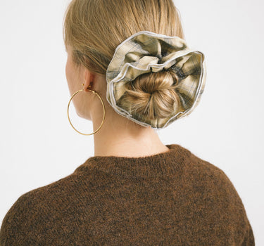 Scrunchie Checked Ecru - Things I Like Things I Love
