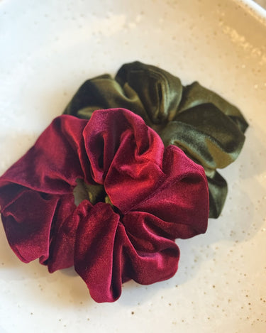 Scrunchie Olive Velvet - Things I Like Things I Love