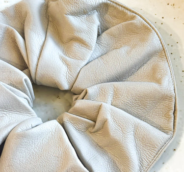Scrunchie PU Offwhite - Things I Like Things I Love