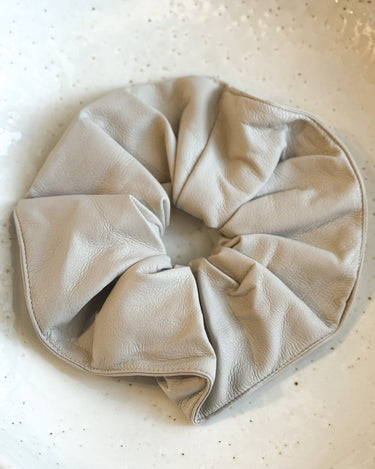 Scrunchie PU Offwhite - Things I Like Things I Love