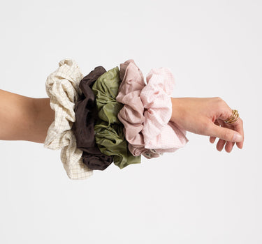 Scrunchie Shimmer Green - Things I Like Things I Love