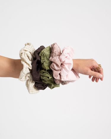 Scrunchie Shimmer Green - Things I Like Things I Love