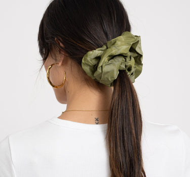 Scrunchie Shimmer Green - Things I Like Things I Love