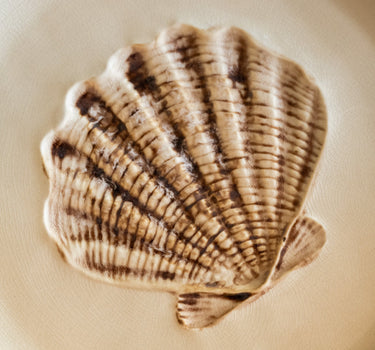 Serving Plate Shell Ceramic - Things I Like Things I Love