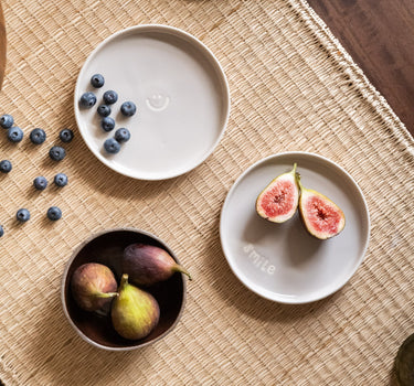 SET OF 2 - Plate Enjoyable Smile - Things I Like Things I Love