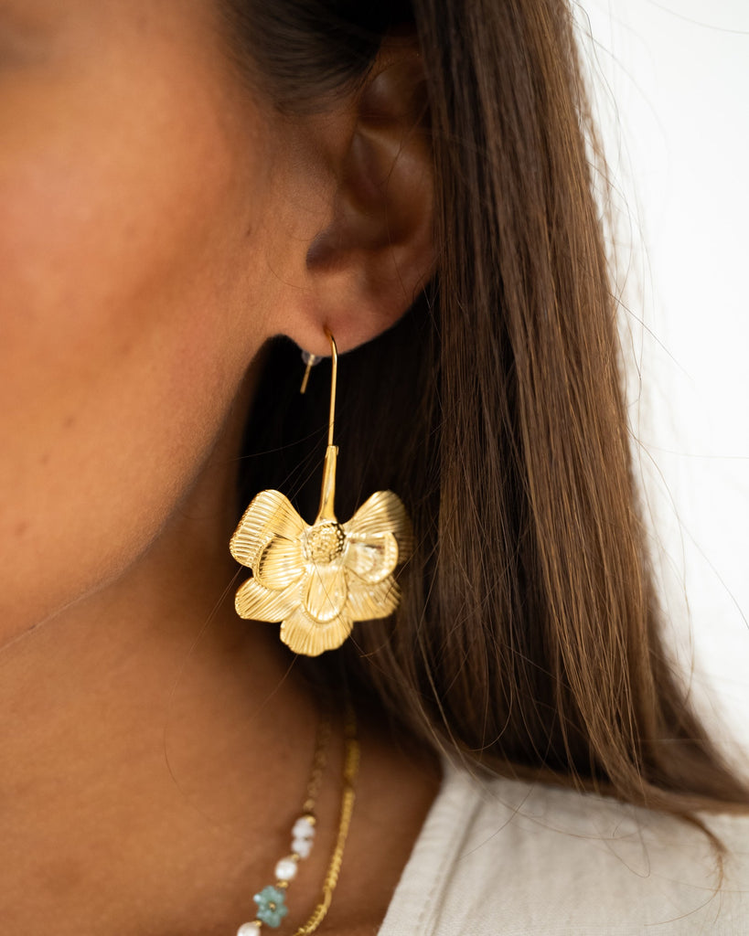 SET OF 2 - Statement Earrings Flowy Flower Gold - Things I Like Things I Love