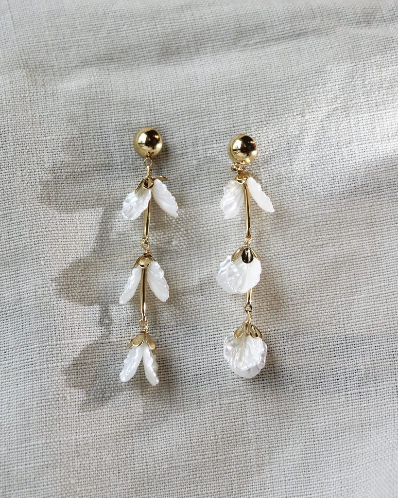 SET OF 2 - Statement Earrings Pearly Gold - Things I Like Things I Love
