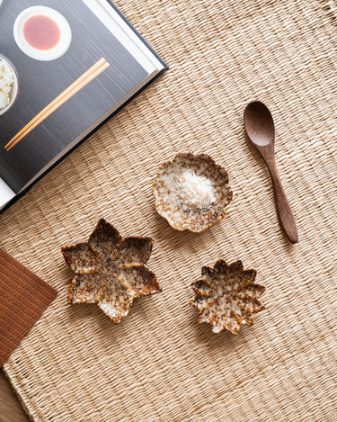 SET OF 3 - Small Plate Flower - Things I Like Things I Love