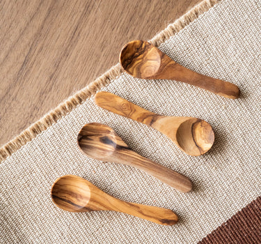 SET OF 4 - Spoon Ollie Olive Wood - Things I Like Things I Love