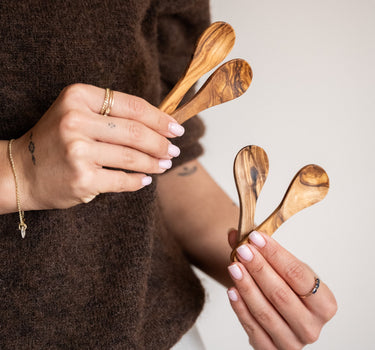 SET OF 4 - Spoon Ollie Olive Wood - Things I Like Things I Love