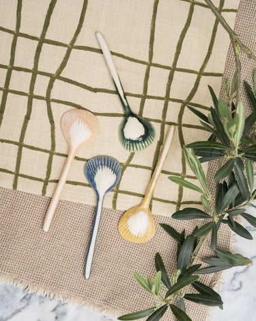 SET OF 4 - Spoon Shell Ceramic - Things I Like Things I Love