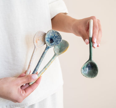 SET OF 4 - Spoon Shell Ceramic - Things I Like Things I Love