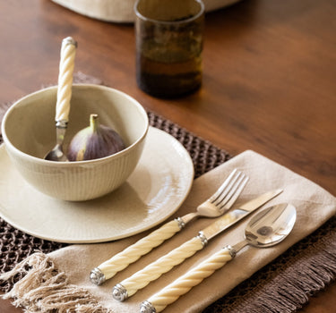 SET VAN 24 - Bestekset Sala Swirl Crème - Things I Like Things I Love