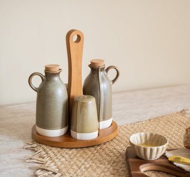 SET VAN 4 - Olie- en azijnstel Olijfgroen - Things I Like Things I Love