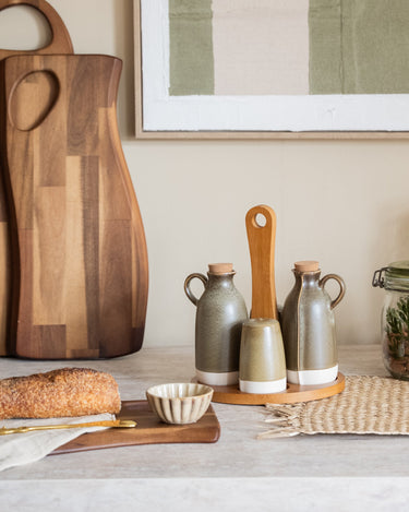 SET VAN 4 - Olie- en azijnstel Olijfgroen - Things I Like Things I Love