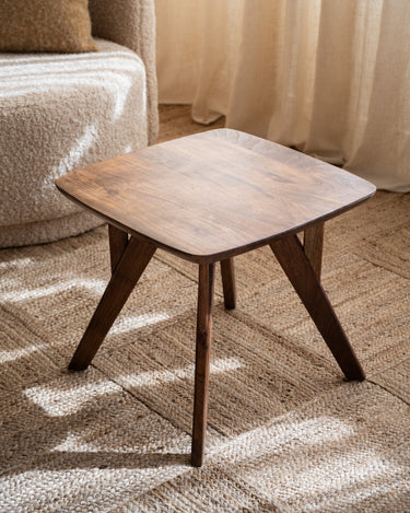 Side Table Quenza Acacia - Things I Like Things I Love