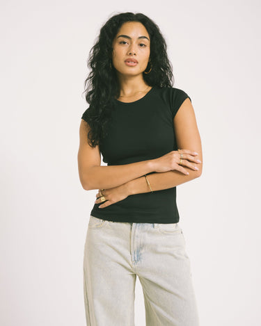 Star Raglan Tee Black - Things I Like Things I Love