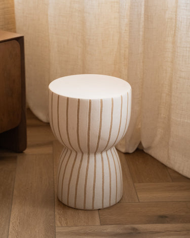 Stool Finara Matte - Things I Like Things I Love