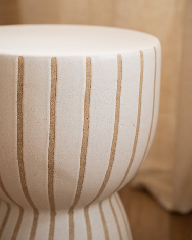 Stool Finara Matte - Things I Like Things I Love