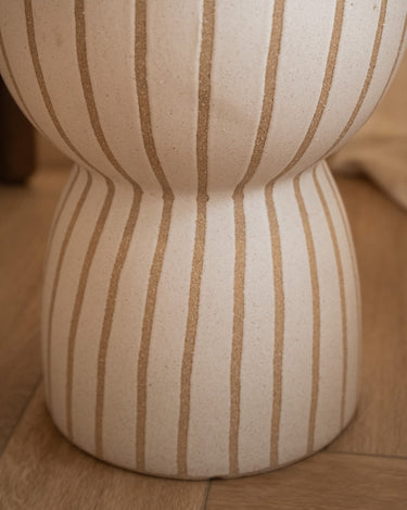 Stool Finara Matte - Things I Like Things I Love