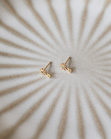 Stud Flower Peridot Green Gold - Things I Like Things I Love