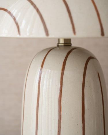 Tafellamp Livia Gestreept Beige - Things I Like Things I Love