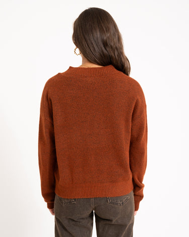 TASSA V - NECK KNIT Brandy Brown - Things I Like Things I Love
