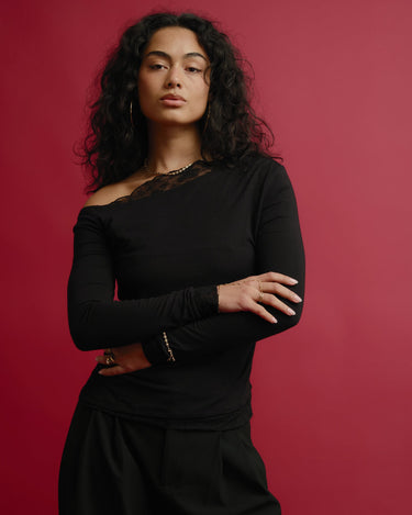 TILTIL Alaya Lace Longsleeve Black - Things I Like Things I Love