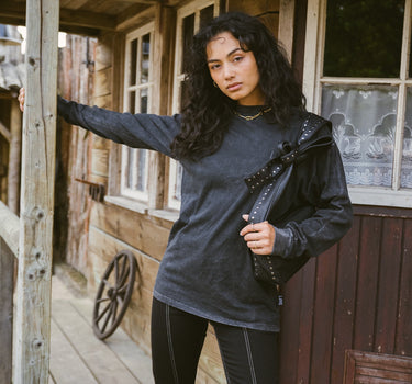 TILTIL Bow Stud Bag Black - Things I Like Things I Love