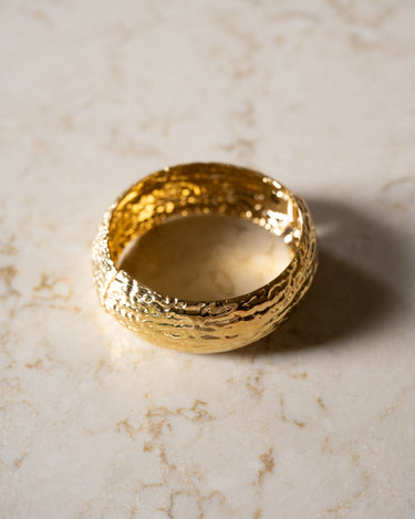 TILTIL Bracelet Bangle Lovi Hammered Gold - Things I Like Things I Love