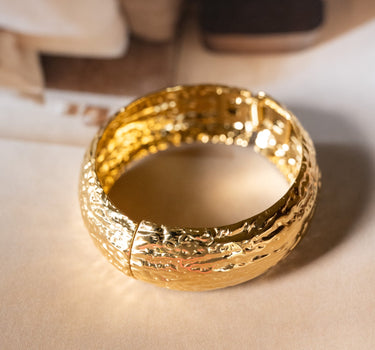 TILTIL Bracelet Bangle Lovi Hammered Gold - Things I Like Things I Love