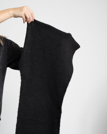 TILTIL Capuchon Scarf Black - Things I Like Things I Love