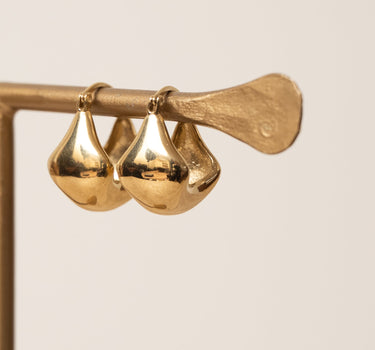 TILTIL Carry Huggies Earrings Gold - Things I Like Things I Love