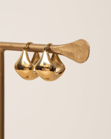 TILTIL Carry Huggies Earrings Gold - Things I Like Things I Love