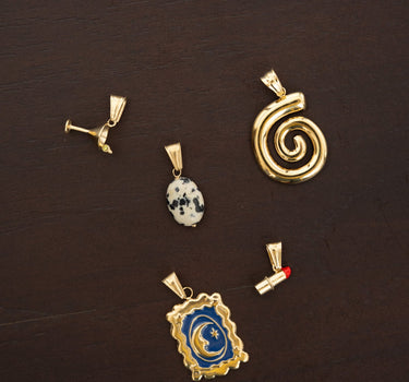 TILTIL Charm Goldplated Spiral - Things I Like Things I Love