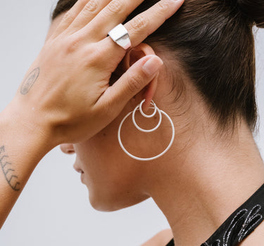 TILTIL Chloe Silver Hoops - Things I Like Things I Love