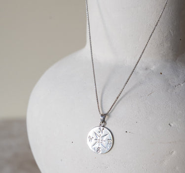 TILTIL Compass Charm Silver - Things I Like Things I Love