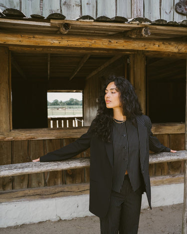 TILTIL Dana Blazer Black Pinstripe - Things I Like Things I Love