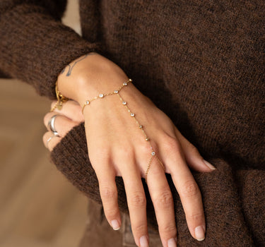 TILTIL Diamond Dots Hand Chain Gold - Things I Like Things I Love