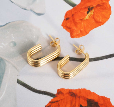 TILTIL Earrings Triple Oval Gold - Things I Like Things I Love