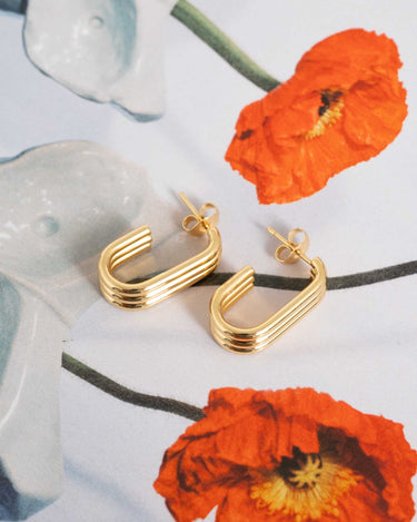 TILTIL Earrings Triple Oval Gold - Things I Like Things I Love