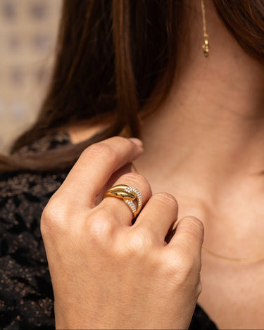 TILTIL Embrace Strassy Ring Gold - Things I Like Things I Love