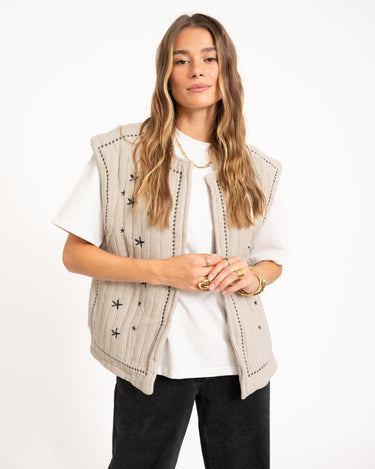 TILTIL Evi Emboidery Gilet Taupe - Things I Like Things I Love