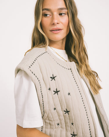 TILTIL Evi Emboidery Gilet Taupe - Things I Like Things I Love
