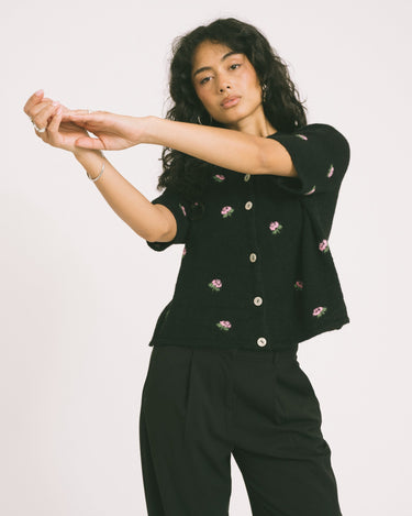 TILTIL Flower Knit Black One Size - Things I Like Things I Love