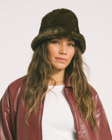 TILTIL Fluffy Hat Dark Brown - Things I Like Things I Love