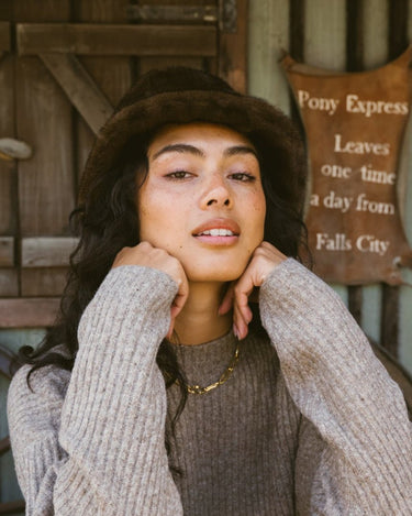 TILTIL Fluffy Hat Dark Brown - Things I Like Things I Love